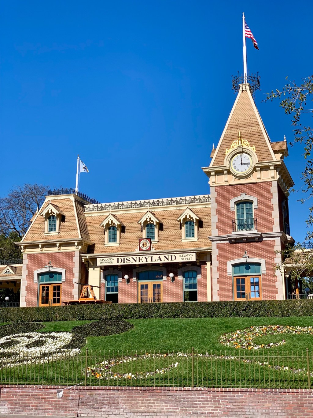 Disneyland with Kids: Insight and Tips for a Memorable Trip