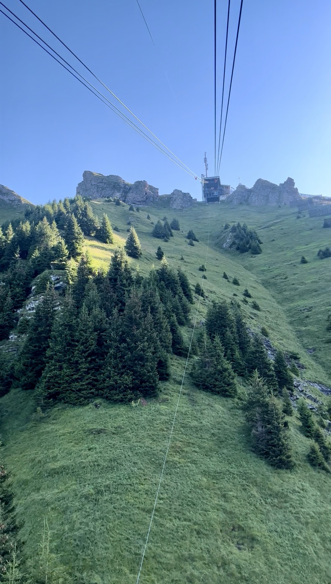 gondola ride Lauterbrunnen Valley